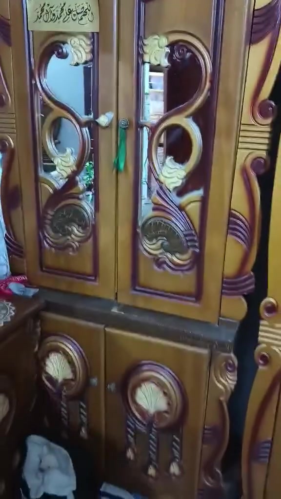 غرفه نجاره عراقيه لقويه وجديده كلش زلغ مابيه مسوينه مليونين وهس يردونه 650بي مجال لشراي +// معرض لسعر 200 مكان ناصريه سكان الصناعي قرب جامع الكبير


**إذا كنت صاحب هذا الإعلان وتريد حذفه لأي سبب، رجاءا أرسل رسالة إلى الدعم الفني**