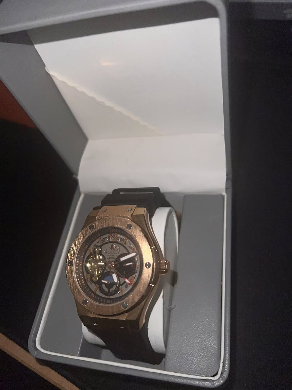 ساعتين للبيع
القطعة على ٢٥ الف بس


**إذا كنت صاحب هذا الإعلان وتريد حذفه لأي سبب، رجاءا أرسل رسالة إلى الدعم الفني**