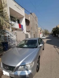 هونداي ازيرا 2006 خليجي مصبوغة عام اثر جراد صورها موجودة قبل الصبغ... ...