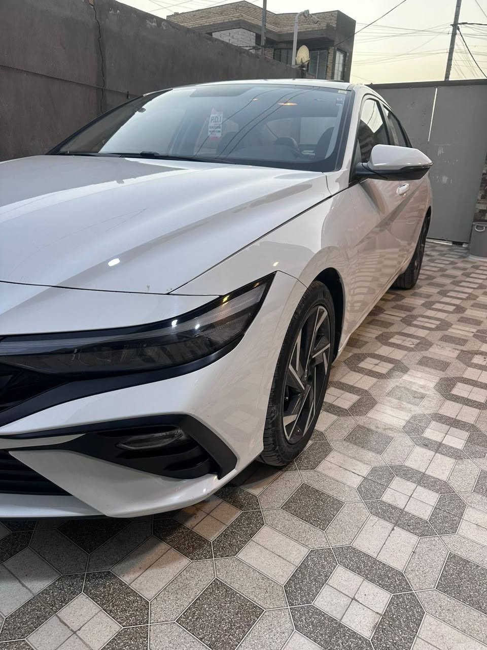 هونداي النتره للبيع موديل ٢٠٢٤
سياره مكفوله كفاله عامه رقم سليمانيه انكليزي
سنوية وهزه جدد وكالة وتحويل مجاني
مواصفات السيارة
،،، محرك ١٦٠٠ دبل نوزل
،،، فتحه
،،، تحكمات بالاستيرن
،،، سايد بريك بصمه
،،،،كشنات جلد كهرباء
،،، هيت كشناات
،،، مري شفط
،،، كاميرا
،،، حساسات خلفيه اماميه
،،، رادارات 
،،، يعني سياره واحد ع واحد فول مواصفات
سعر السياره ١٤٦$
بيها مجال بصيط
مكاني حله شارع ٦٠
للاستفسار ***********
