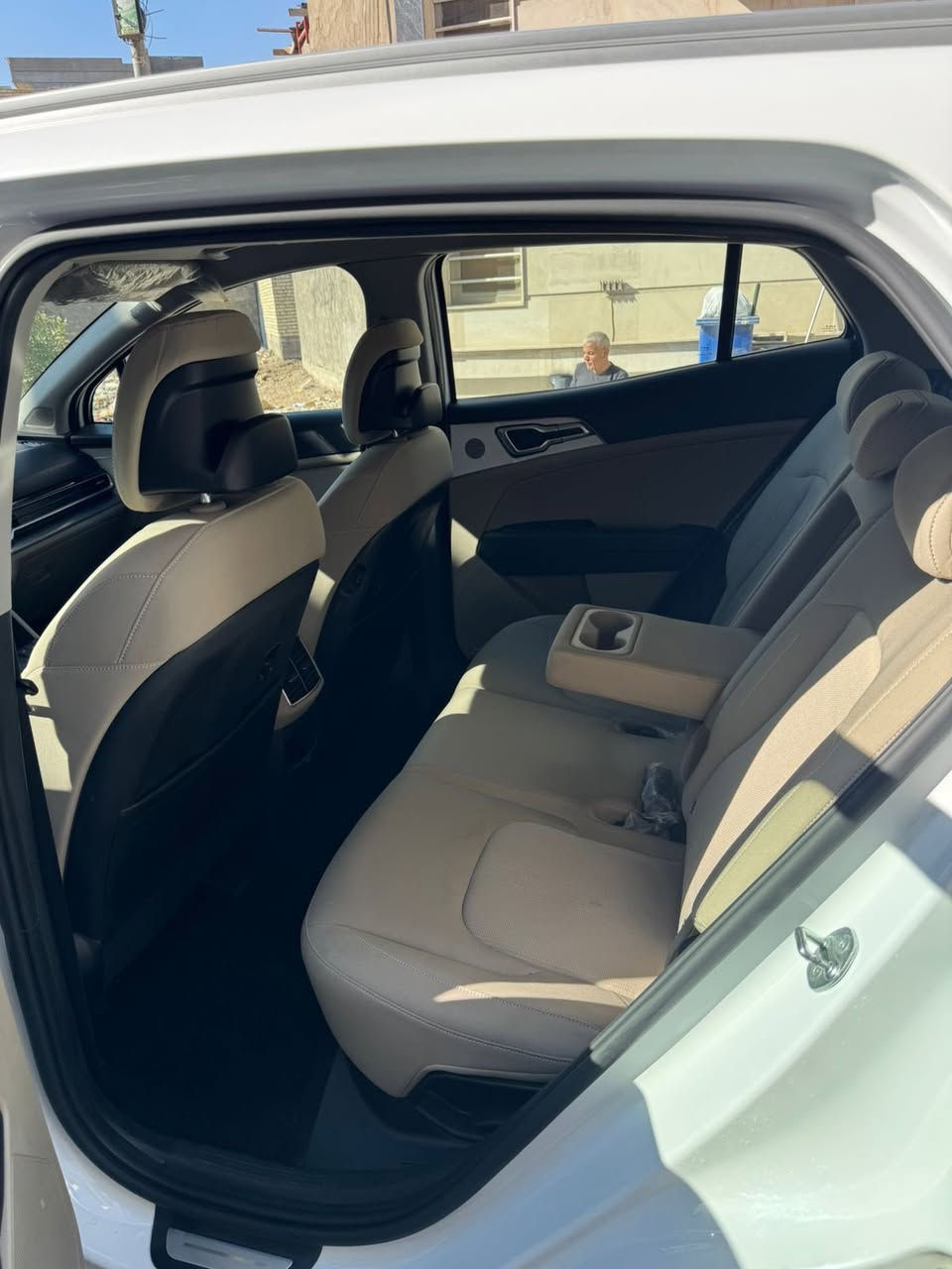 السلام عليكم سبورتج موديل 24 ماشيه 61 الف
خليجي فول عدا البنوراما مكفوله كفاله عامه 
بصمه 
كشنات 2 كهرباء 
كشنات 2 تدفئه 
ستيرن تدفئه 
شفتات ستيرن 
شحن واير لس 
تبريد شاشه 
باب خلفي كهرباء 
رادارات جانبيه 
حساس امامي خلفي 
ويل 19 
لايتات ال اي دي 
مخارج USB بلكشنات + حمالات 
شاشه كار بلي 
كامره دواره 
فول تحكم ستيرن 
مري شفط 
انارة ترحيب 
دخول ذكي 
هند بريك دكمه 
مود درايف 
مانع انزلاق 
سياره جديده جدا متحتاج صرف دينار 
السعر 22،300 دولار بي مجال شي بسيط 
مكانه بغداد الدوره حي دجله 
*********** اخوكم ليث ابو حسن
