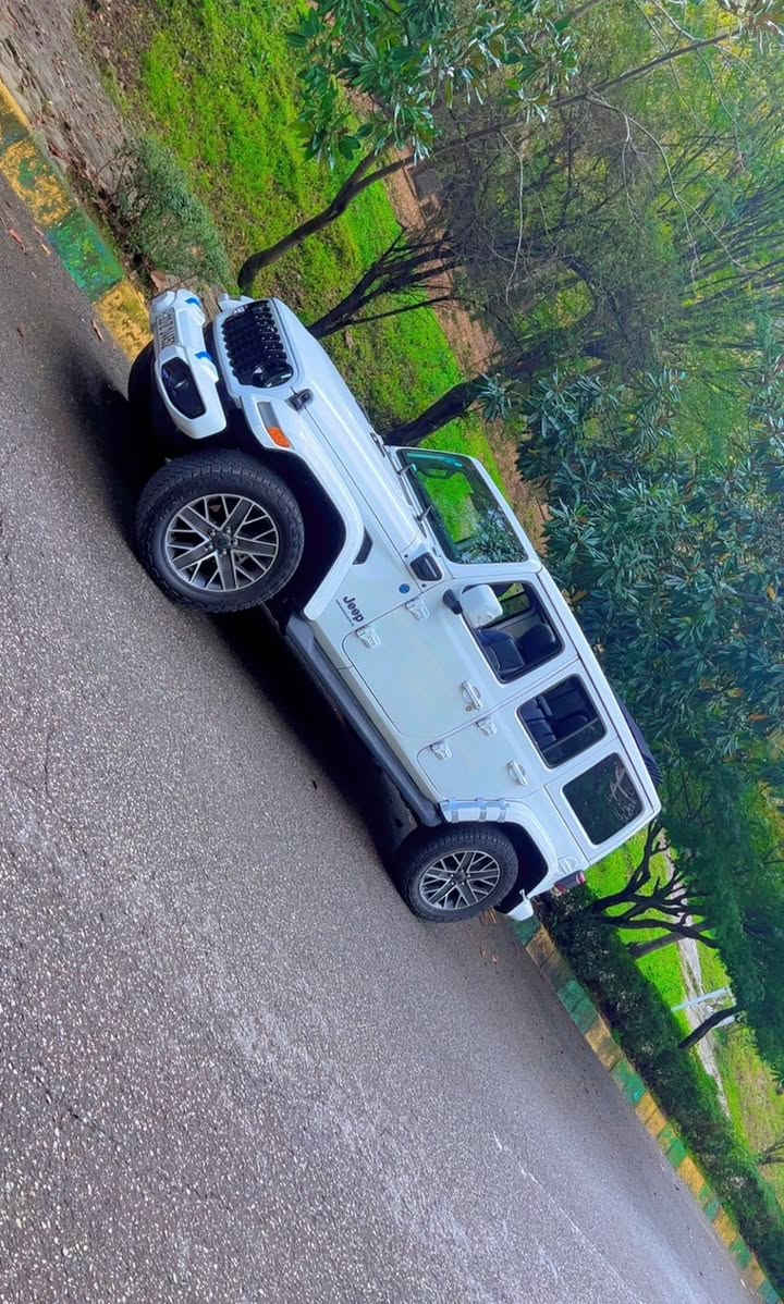 السلام وعليكم 
للبيع 
حيب رانكلر موديل ٢٠٢٤ 4xe
هايبردبانزين كهرباء

ماشيه 13الف مايل
السيارة بحالة الوكالة جديدة كلش 
فول الفول للأخير سوميت اعلى فئه 
كشنات جلد 
كشنات كهرباء 
كشنات تدفئه
سترين تدفئه
كاميرا اماميه
زراك كاميرا 
كاميرا خلفيه
مرايه وسطيه اوتودم 
رادار حانبي 
رادار خلفي 
رادار امامي
سياقة ذاتيه 
بريك طوارئ تلقائي
كشافات اماميه 
ليد كل الانارة اللي بالسيارة 

نظام صوت Alpine 
امبليفاير بالجنطة بيها صوت كلش قوي 
شاشة كبيرة بيها كل اعدادات السيارة 
بيها نظام Alexa 
السقف سلايد كهرباء 
السيارة فول للاخير وقليل تجي هيج مواصفات 
كلش جديده بعدها بحالة الوكالة حادثها كلش خفيف بدون  دواخل 

رقم بغداد بأسمي
***********
