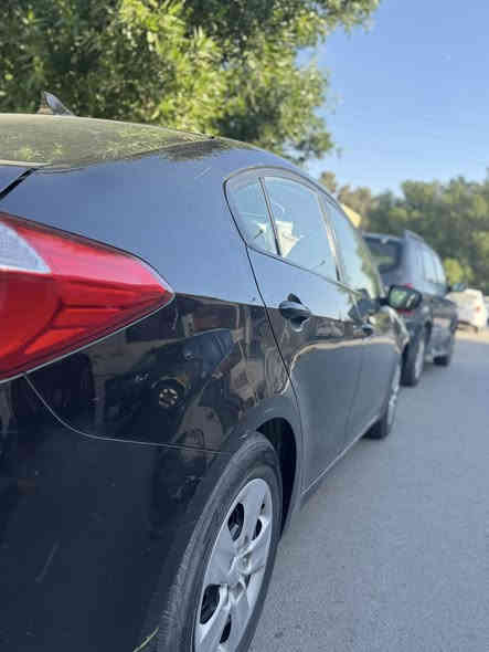 السلام عليكم فورتي 2016 رقم بابل باسمنه السيارة كير محرك تبريد كفاله بيهه 3 قطع و3 قطع رش بدون معجون ابيع حزام رايدهه بشدة و3 مكاني بغداد. للتواصل ***********
