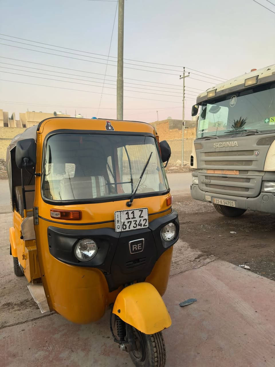 سلام عليكم تكتك لبيع مدينه الصدر تكتك حلوه بيه دوس خايسه ومجفت شركه لونين 21/6/1 سعر7300 
*********** مامتوجد عل فيس رجان
