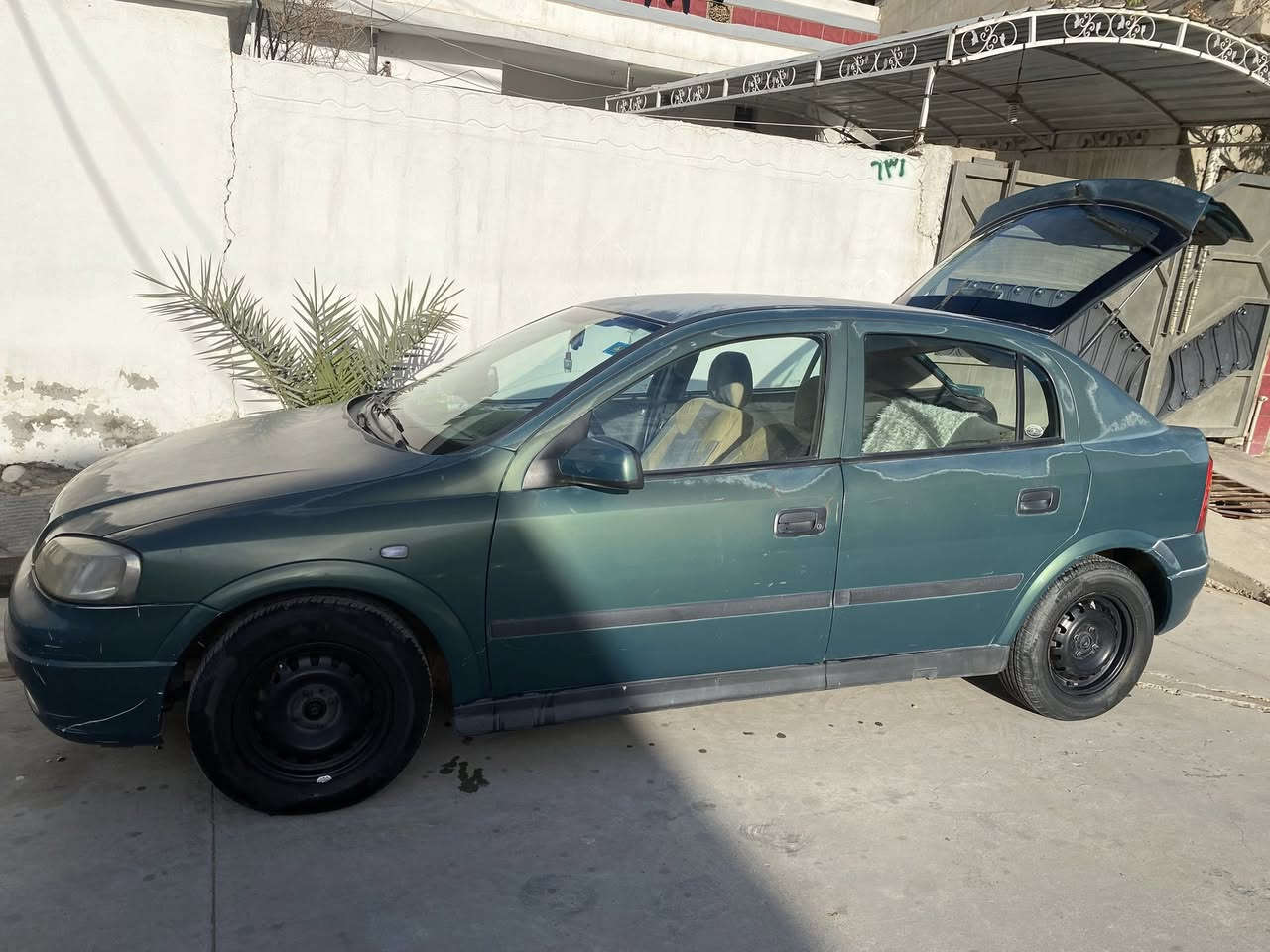 سيارة اوبل استرا للبيع حجم 16موديل 2002 كير عادي تبريد مكينه كبس تحويل سنويه جديد مشروع وطني سعر 48ورقه دفتر بانزين موجود رقم ***********
