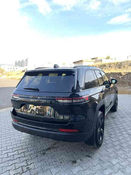 سلام عليكم

✅جيب گراند تشيروكي  لاريدو ألتيودي بلاك توب

 موديل ٢٠٢٤

ماشي خمس الاف مايل  فقط زيرو

سيارة ستة سليندر

خمس راكب مرغوب

سيارة وارد أمريكي بجم خلفي كبس 

✅ملاحظة فقط باب طرف يمين أمامي كلير أمريكا جلاتين بدون دواخل إربكات كلش سليمة

رقم شاصي موجودة 1C4RJHAG3RC252951

سيارة بدون رقم بشرط تريقم(اربيل-سليمانية- دهوك)

سعر ٣١٨ ورقه مجال

مكان سيارة سليمانية

***********
