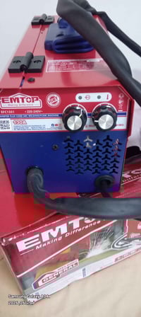 جديدة • مكينة خياطة