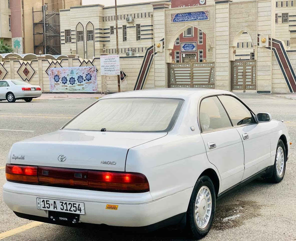 السلام عليكم بطة متصل للبيع رقم انبار انكليزي سنوية 2030 سيارة كفاله عامة من الكصه ونقل جثة والعيب الشرعي والاصوليات سيارة جاهزة مجهزة من حدادية تخم تاير كهربائيات گير مكينه 2500 العنوان كربلاء السعر 55 وبيه مجال للشراي 
الاستفسار على الرقم ***********

