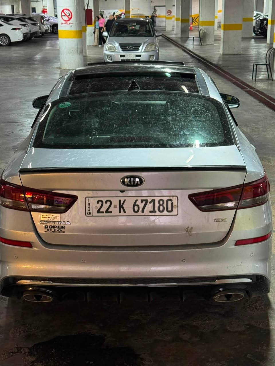 السلام عليكم 
للبيع (kia optima se 2020) 
وارد امريكي 

رقم شمالي باسمي 

المحرك:-1.6T) GDI)

الحادث:- (جاملغ +باب )مبدلات جه الصدر ومصبوغات فقط فقط

(((((كير محرك صدر مكفولات ))))

مواصفات:-
بصمة في الابواب 
و بصمة تشغيل ،
فتحه سقف بانوراما ،
رادارات اماميه وخلفيه وجانبيه ، 
نقطة عمياء ، 
مانع تصادم ، 
حفاظ على المسار ، 
شاشة كار بلي ، 
لد امامي خلفي ،
كشنات جلد 
خزن ميموري
تدفئة كشنات وسترين
إنارة ترحيبية في الأبواب. 
ويل كب 18 انج
 

السعر:- 150$ ورقة 
 
مكان السياره بغداد مول القاهره  

للاستفسار:- ***********
