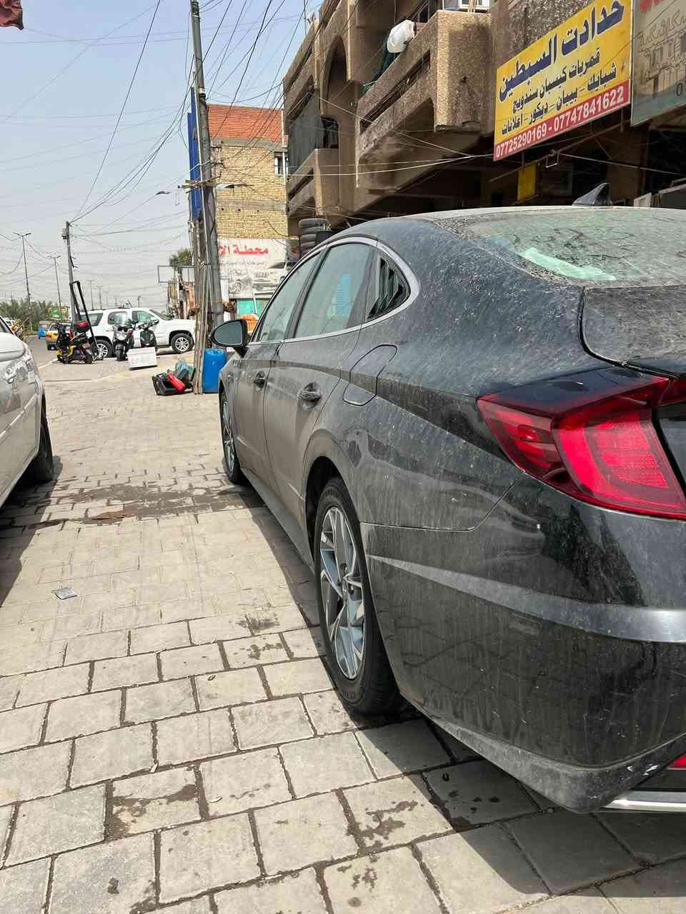 السلام عليكم 

سوناتا  موديل 2023 

محرك 2500 
لسياره دخول جديد  بغداد بسمي
لسياره جديده بلخير عل ياخذه ماشيه 48 ميل
مواصفات 

بصمه ابواب لمس
رادارات امامي وخلفي وجانبي + توقف تلقائي 
 
اشاير بلمري + نقطه عمياء في المري

شاشه الحجم الكبير انج + تحكم عام عله السياره

كشن السايق حساس  

حساسات اماميه وخلفيه

نقاط عمياء عند تغير المسار

حساسات با لابواب للتنبيه عند فتح الباب وسياره قادمه من الخلف
 

اربع وضعيات القياده 

نضام المحافضه عله المسار 

شاحن واير ليس لاسلكي 

منافذ للشحن اماميه

تبريد منفصل للراكب ولسائق

دخول ذكي واناره ترحيب

قفل ذاتي عند الابتعاد

فتح الصندوك الخلفي عند الاقتراب

تشغيل عن بعد

اناره led امامة

بك لايت خلفي led

نضام Auto Hold
يعني بلازدحام تضغط لبريك ضغطه وحده وتشيل رجلك تبقه السياره لازمه بريك الحد ماتضغط عل بانزين يله تمشي

هند بريك بصمه كهرباء

بصمه تشغيل

سستم صوت

مثبت سرعه

تدفئة  كراسي

لسياره حادث امريكا قبق جنطه فقط وبيه بارد قليل  
مكاني بغداد حي اور 
***********
