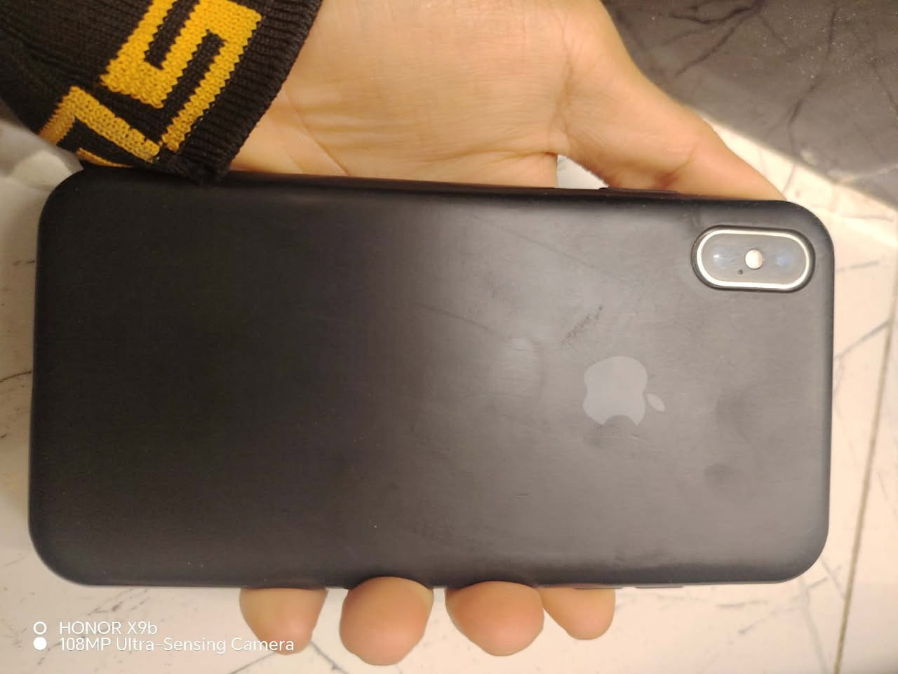 سلام عليكم ايفون اكس ماكس نضيف كلشي مابيه الذكره 256ينزال كلشي بشحنه مايصراف البطاريه 85وشراي ينتصل وبيه خير ويدالل ***********المكان بلكوت
