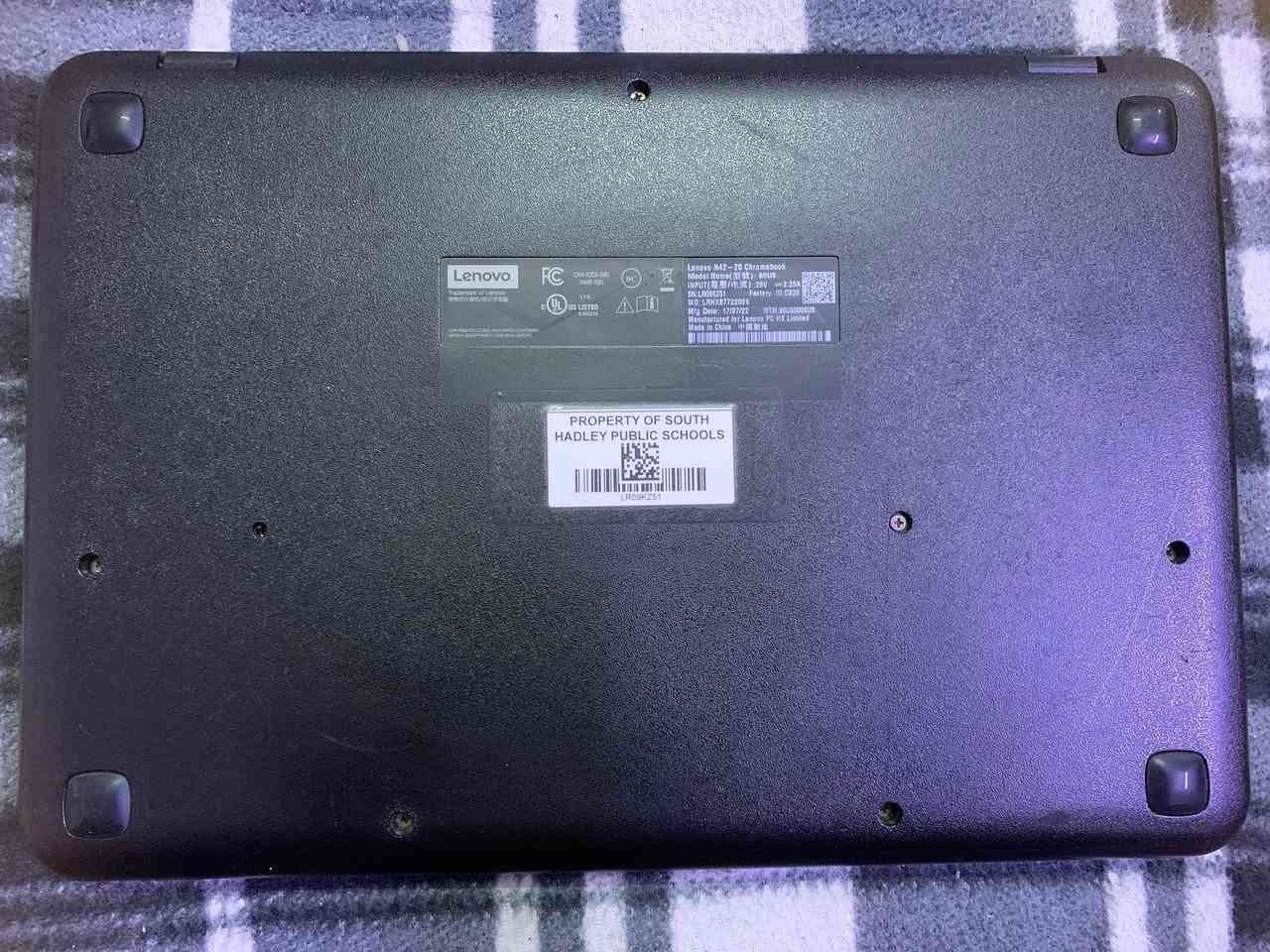 سلام عليكم لابتوب لينوفو مواصفات كروم بوك يعني اندوريد يفيد للدراسه او شغلات بسيطه او اصحاب محلات لتشغيل اغاني او اي شي 
لابتوب نظيف ومحافظ عليه وياه شاحنته 
ذاكره ١٦ كيكه تكدر تظيف رام اضافي 
مكاني كركوك ساحة طيران ماعندي توصيل 
سعره ((100 الف قفل)) اخوان محتاج فلوس لذلك ابيع 
*********** اخوكم وخادمكم
