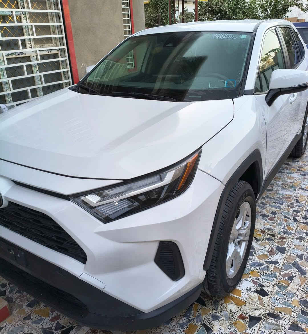 2024 Toyota RAV4 LE 4WD 
للبيع تيوتا راف فور 2024
وارد امريكي
ماشيه 4 آلاف مايل يعني تقريبا زيرو
الضرر الضربه بالويل ومبدل فيها جاملغ ودعاميه وشويه تصليح شطحات بالجوانب
الموصفات 
محرك بانزين 2500
تحكملت القيادة ECO, NORMAL, SPORT SNOW, MUD & SAND, ROCK & DIRT
مساعد قيادة
كامرة خلفية 
زاوية عمياء
مثبت سرعة
رادار امامي
Car play & Android auto 
السعر 250 وبيها شوي مجال
رقم الهاتف ***********

