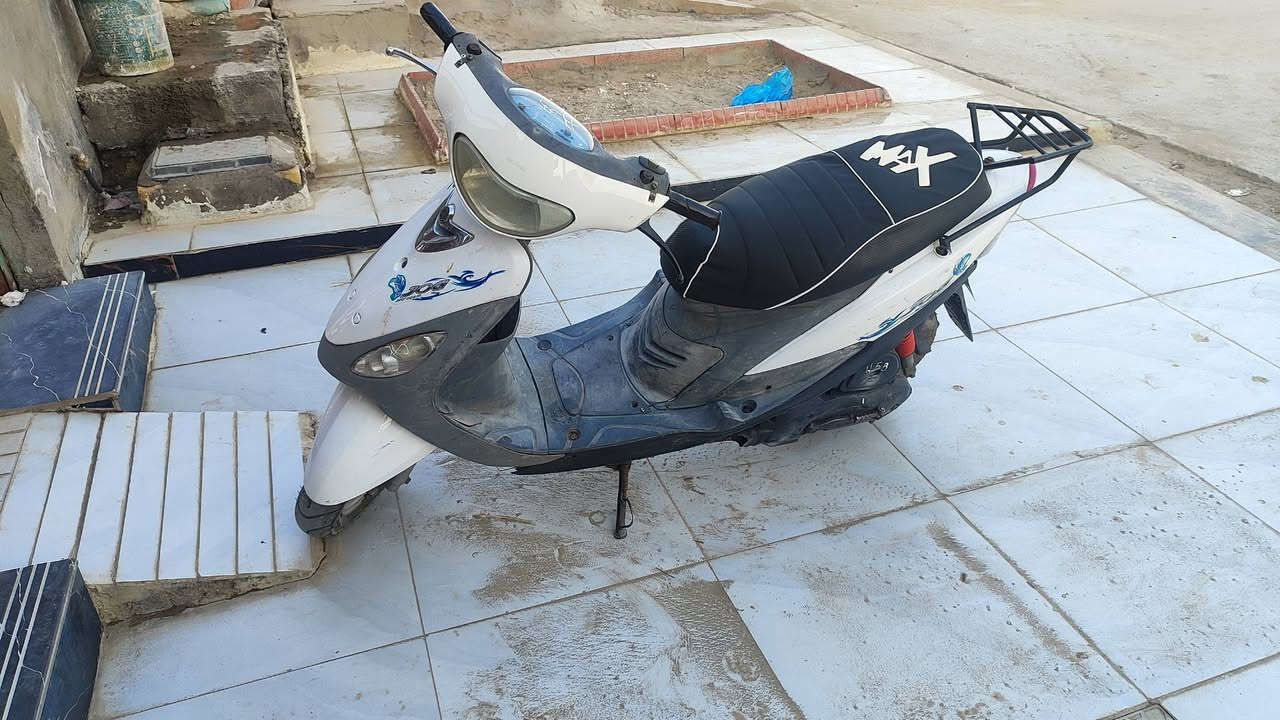 السلام عليكم دراجه ماكس منغولي للبيع دراجه مفتوحه بوشه 50بلاد 
مكينته ناعمه سعره 500وبيها مجال قليل جداً 
الاستفسار ع الخاص او ع الرقم***********
