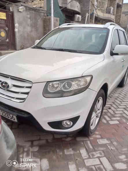 السلام عليكم سنتافيا للبيع موديل 2011خليجي المحرك 6سلندر مكفوله من الصبغ والتبديل عدا الدعاميه الاماميه بدون حادث بارد يم قبق البنزين قليل  الكير مفتوح ومبدل كونترول بحاله جيده جدا والمحرك غير مفتوح حداديه جيده جدا تخم تاير جديد السعر 155 وبي مجال الاتصال ***********
