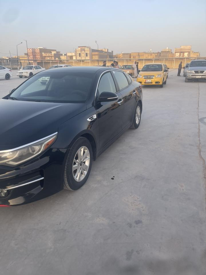كيا اوبتيما موديل 2018 وارد امريكي فئة FEمواصفات عادية ماشية 86 الف مايل ضررها صبغ بنيد وجاملغ ايمن بدون تبديل والباقي مكفول والسونار موجود رقم بغداد السيارة جاهزه من كل شي
مكان السيارة داخل مدينة الكوت 
السعر المطلوب 125 $
للاستفسار اكثر الاتصال ***********
