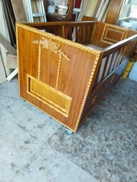 تخت أطفال • يكفي ١٠ سنوات • مصارف موصل