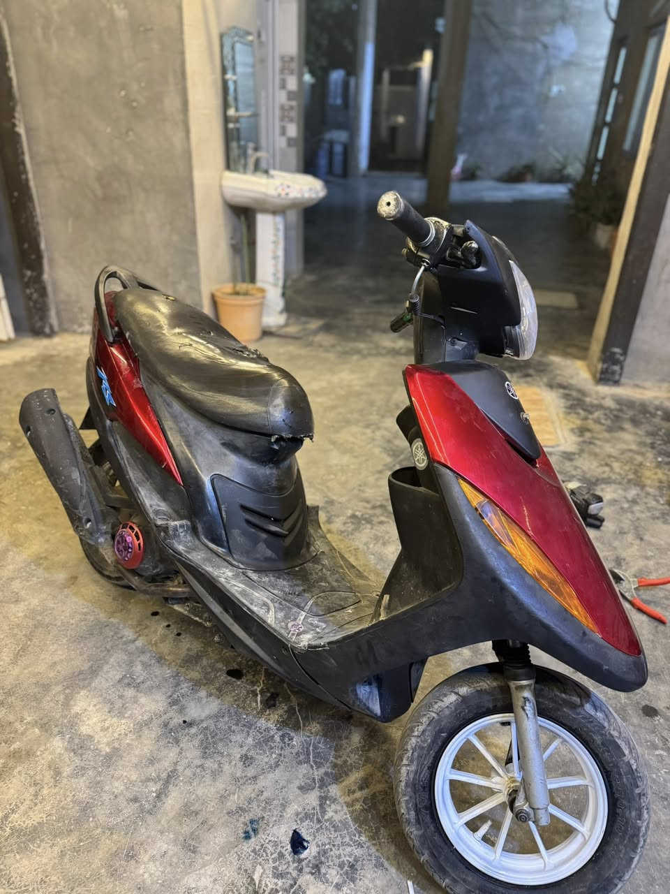 السلام عليكم للبيع ماكس عدله كهربائيات شغاله نكره سلف وهندر نقصها بس باتري السعر450 وببها مجال المكان بغداد حي الجها *********** الشراي خابر ودلل
