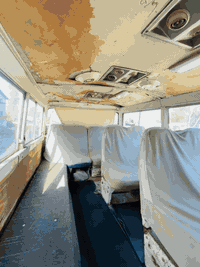 السلام عليكم كوستر للبيعة السياره مكينه كير 82شرط طخم تايه السياره كله شغاله وايرمنيه شرط الوكالا ول تحويل السياره بل موصل الايسر السعر 4ملاين ونص الرقم التصال ***********
