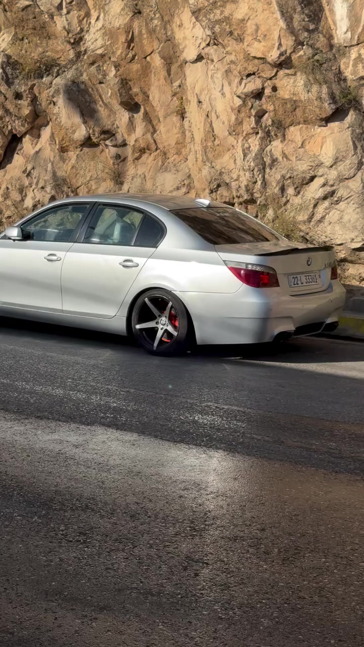 ويل 18 تو سايز خلفيات 10 ونص انج بيهن تايرات كوري جدد  واماميات 9 ونص انج اصلهن ستيل وراشهن اسود ثنر يرجعن
بيع او مراوس


**إذا كنت صاحب هذا الإعلان وتريد حذفه لأي سبب، رجاءا أرسل رسالة إلى الدعم الفني**