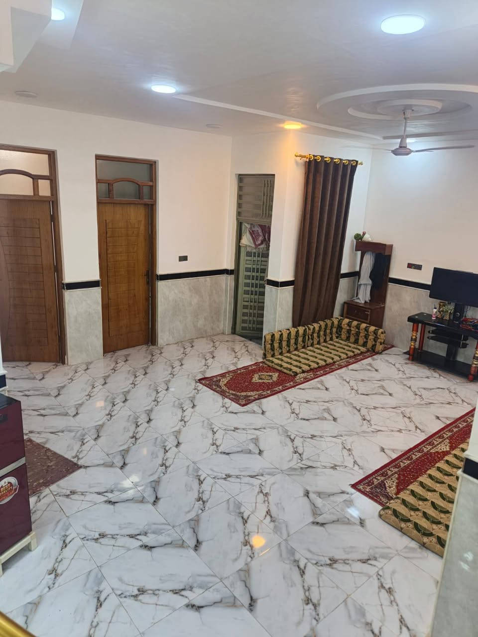 بيت للبيع 200 طابو بناء حديث بيت كامل 

للتواصل خاص او واتساب ***********

موقع البيت الشيشان خلف البانزين خانة

