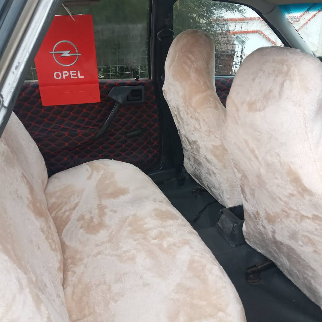 ئۆپڵ فیترا ساڵۆن مەکینە ۱۸ گێڕ تۆماتیک   گێڕو مەکینە بەشەرت هی چی پێوە نیە سڵاید سیدی قوفڵ مەرکەزی پاوەر ABS چوار کەلە بێ تەقەو ڕەقە چوار تایەی تازە هەزەی تازە کراوە ماڵی دۆستە بێ خایس ژ.م ***********...ژ.م ***********سعر ٤۳ کەمێک مەعمەلە مشتەری نیت تەلەفۆن مەکە السليمانية, العراق
