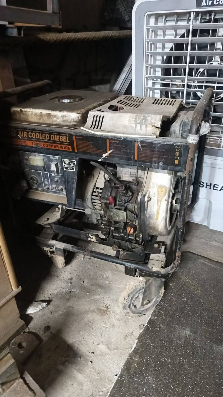 السلام عليكم الغراض للبيع المكان الزعفرانيه***********
