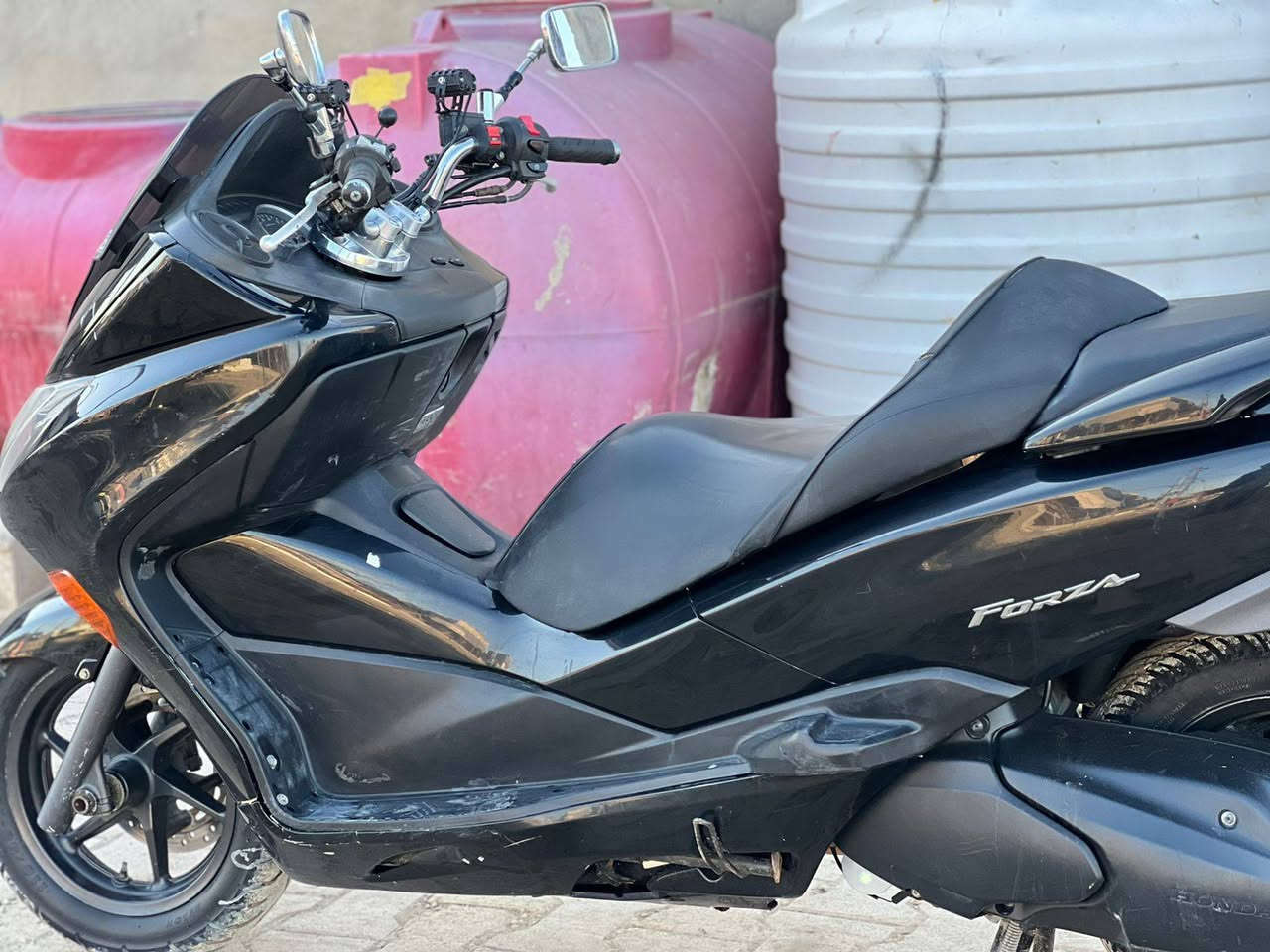 سلام عليكم 
فورزه0  10 
للبيع سعر 10 $ قفل 
العنوان بغداد نهروان. 
دراجه نضيفه او حلوه.  شراي جيب فيتر او تعال


**إذا كنت صاحب هذا الإعلان وتريد حذفه لأي سبب، رجاءا أرسل رسالة إلى الدعم الفني**