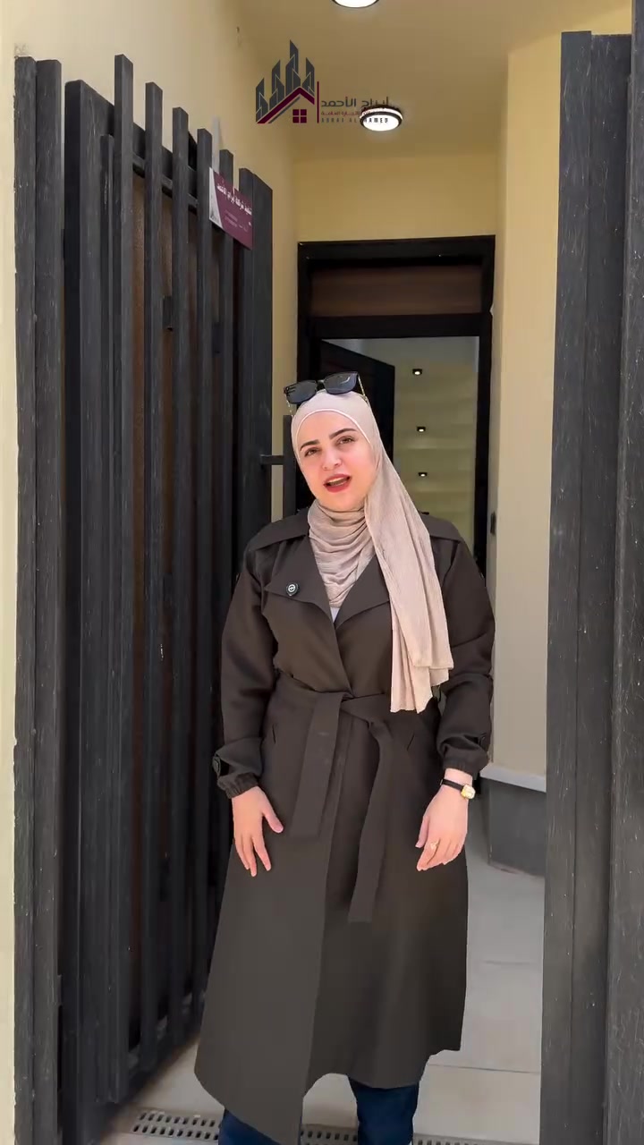 تم إدراج وحدة عقارية مميزة بيع في محافظة كربلاء المقدسة - حي الميلاد 🏡

كادر شركة أبراج الأحمد مستمر بتقديم أفضل الفرص العقارية و مواقع استراتيجية تضمن لك الراحة والاستثمار الأمثل 🥇

📋 تفاصيل العقار:
• المساحة: 100 متر مربع
• التصميم: طابقين 3 غرف نوم
• المواصفات الفنية: الواجهة 5 والنزال 20
• الموقع: يتميز بأنه مقابل مجمع الدرة بفرع وكالة أزبري بإطلالة مميزة.

تم فحص سلامة البناء وجميع التوصيلات الخدمية (كهرباء، ماء، صرف صحي) بدقة، والتأكد من قانونية السند والتحويل الملكي، لضمان استقرار سكنكم وأمان استثماركم على المدى الطويل.

📞 للاستفسار أكثر:
***********

📍 العنوان :
كربلاء المقدسة - شارع السيدة زينب (ع) - مجاور فندق البارون

#اكو_هواي_بس_احنا_نختلف
.
.
#اكسبلور
#حي_الميلاد
#عقار_للبيع
#كربلاء_المقدسة
