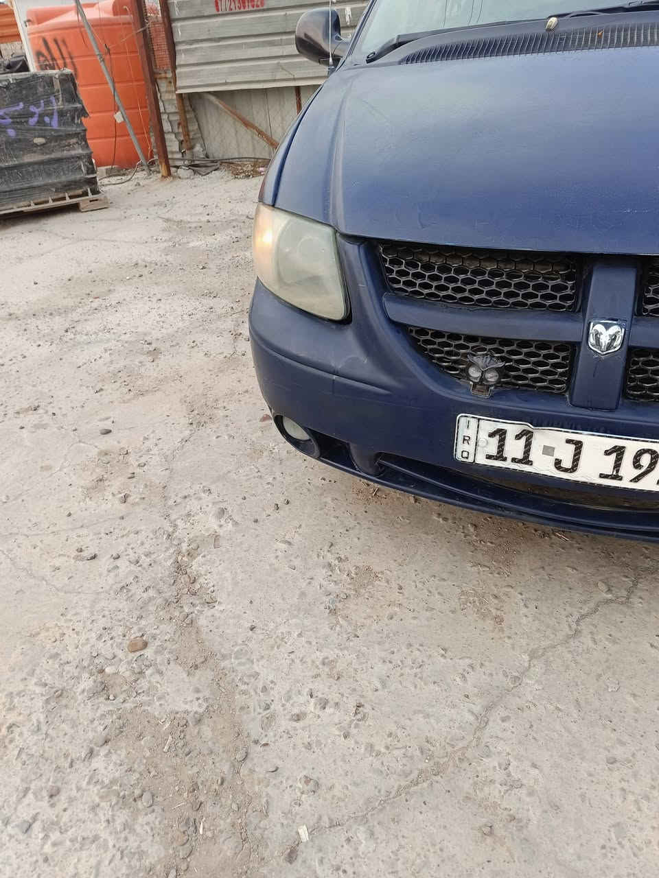 سلام عليكم دوج كرفان بترا موديل ٢٠٠٠٥ محرك كير لوك صدر لوك داخلها كلش حلوه ترايهة  حلو تبريد عاطل سبعة راكب رقم بغداد دولي هزة جديدة تحويل مباشر السعر ٥٧ وبيه مجال للطيبين رقم الهاتف *********** بغداد ***********
