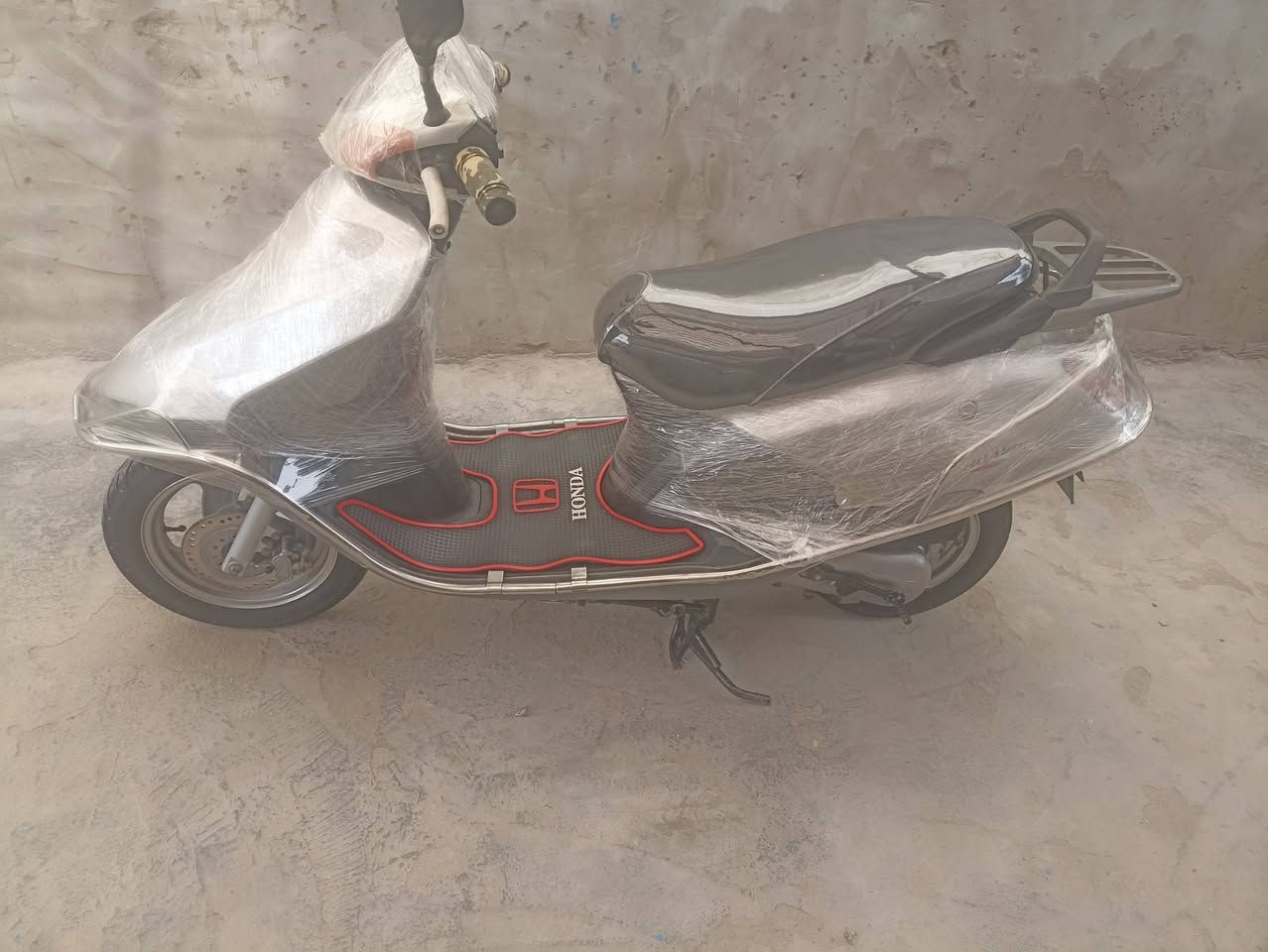 السلام عليكم سبيسي جديد مكفولة مكاني نعمانيه السعر 650.  ***********
