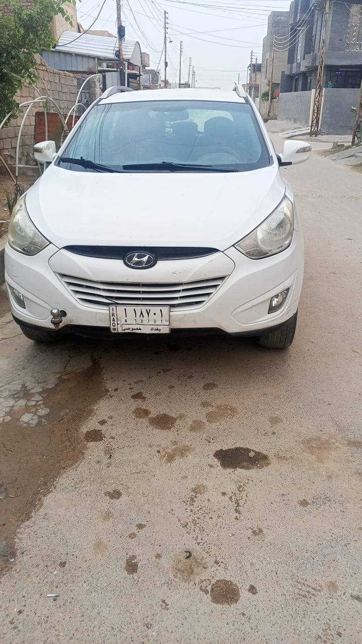 السلام عليكم .... توسان.  موديل.  13
خليجي.   مكينه.  2000  السونور.  كدامك.    سعر.  125
مكان السياره بغداد.  تواصل.   ***********.   واتساب بي الرقم
