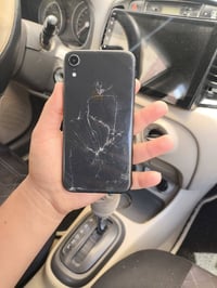 آيفون XR • ٦٤ • بطارية ١٠٠%