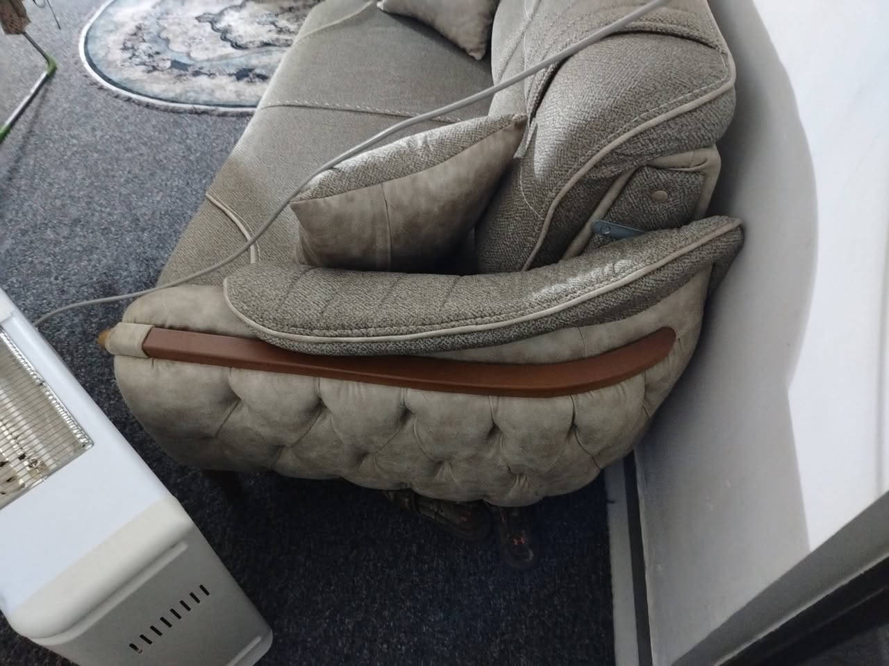 السلام عليكم للبيع تخم تركي خامه كتان ابو السرير ضهر قلاب يصير سرير مريح  اخته من السيديه 10 مقاعد قنفتين ام ٣ نفرات وقنفه ام ٢ نفرات و قنفتين ام النفر  اومكان صغير مايكفي  اخته بمليون و ٤٥٠ ابيعه مليون و ٣٠٠ نهايته مكان القاهره قرب جامع النداء


**إذا كنت صاحب هذا الإعلان وتريد حذفه لأي سبب، رجاءا أرسل رسالة إلى الدعم الفني**