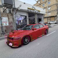 جارجر للبيع موديل2015 SRT اصل خليجي كفاله من صبغ وضربه فقط بارد  عليها...