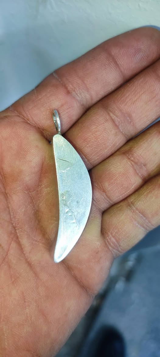 ناب ذئب أعلى أيمن ذمه صياغه يدويه بسعر 150


**إذا كنت صاحب هذا الإعلان وتريد حذفه لأي سبب، رجاءا أرسل رسالة إلى الدعم الفني**