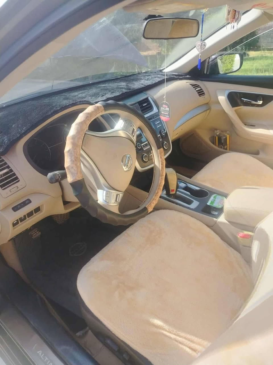 سلام عليكم نيسان التيما موديل ١٦ رقم أربيل بسمي مواصفات كشن كهرباء بصمه تشقيل بصمه جنطه بصمه أبواب تبريد فول سنويه الحد ٣٠ السعر ١٢٥ البيع أو مراوس ديالئ المقدادية ***********
