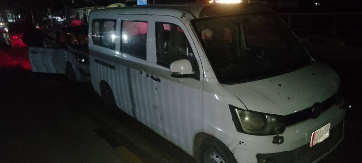 سلام عليكم سياره فاو خشفه موديل 15 جير واكسن خير من الله ومكينه بيها بدايه بخار د35
***********
