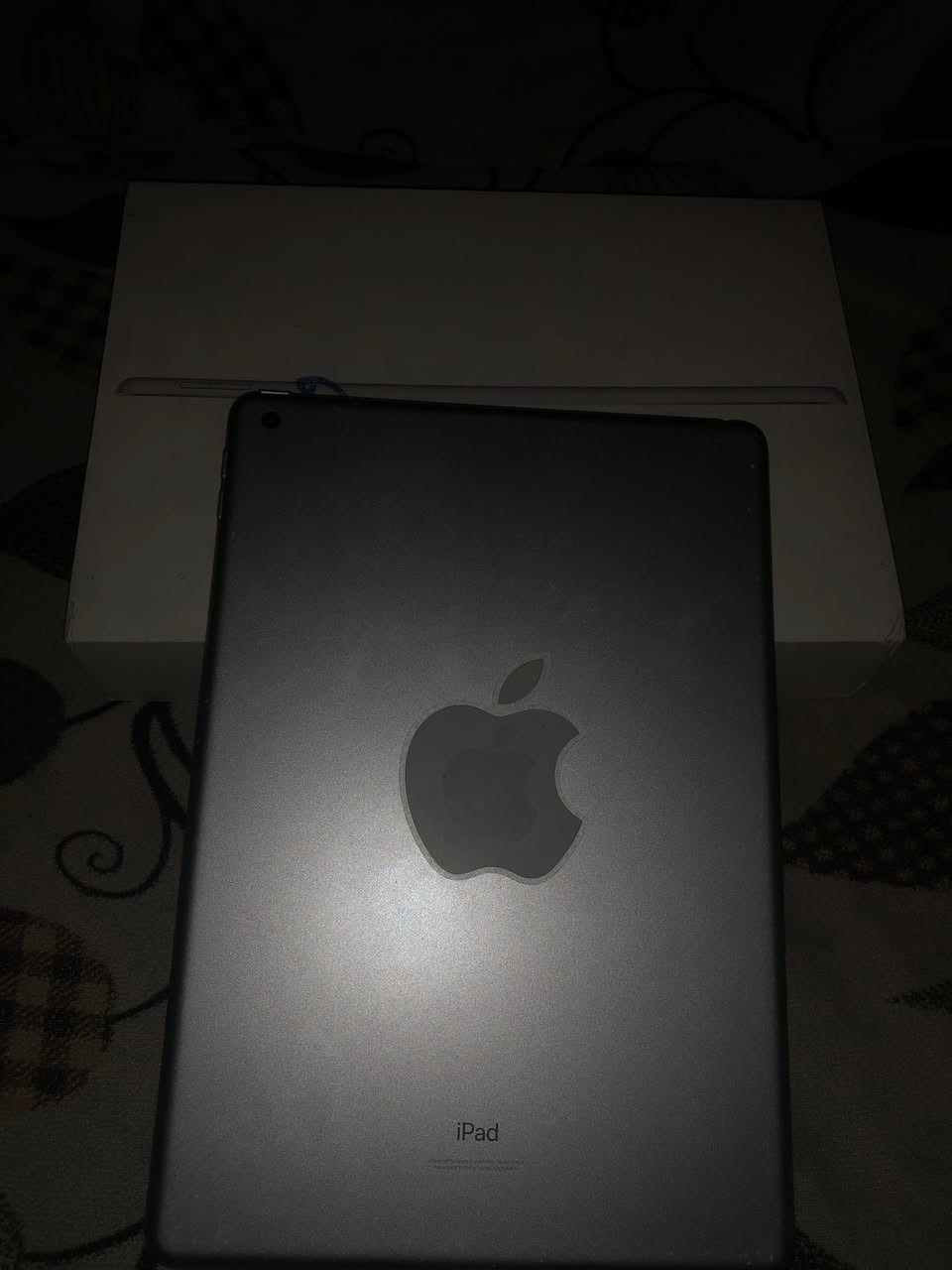 ايباد ايفون الجيل 9 ذاكرة 64 نضافة 95 كارتونة مالة بعدها موجودة مكان موصل 
لل تنبيه فقط زر التشغيل يشكل مرات 
لل استفسار خاص


**إذا كنت صاحب هذا الإعلان وتريد حذفه لأي سبب، رجاءا أرسل رسالة إلى الدعم الفني**