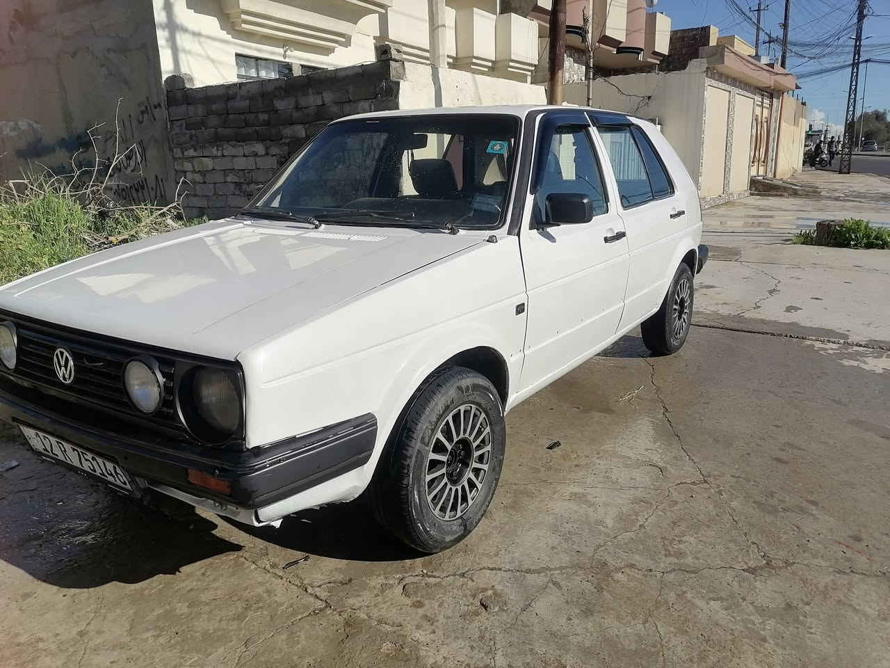 السلام وعليكم
سياره كولف للبيع موديل 87 بسمه اني الشرعي سنوية جديدة رقم انكليزي بيه كابون بنزين مصبغه جمالية فقط احزام دوشمه جديده العنوان الموصل السعر 35 وبيه مجال
***********
