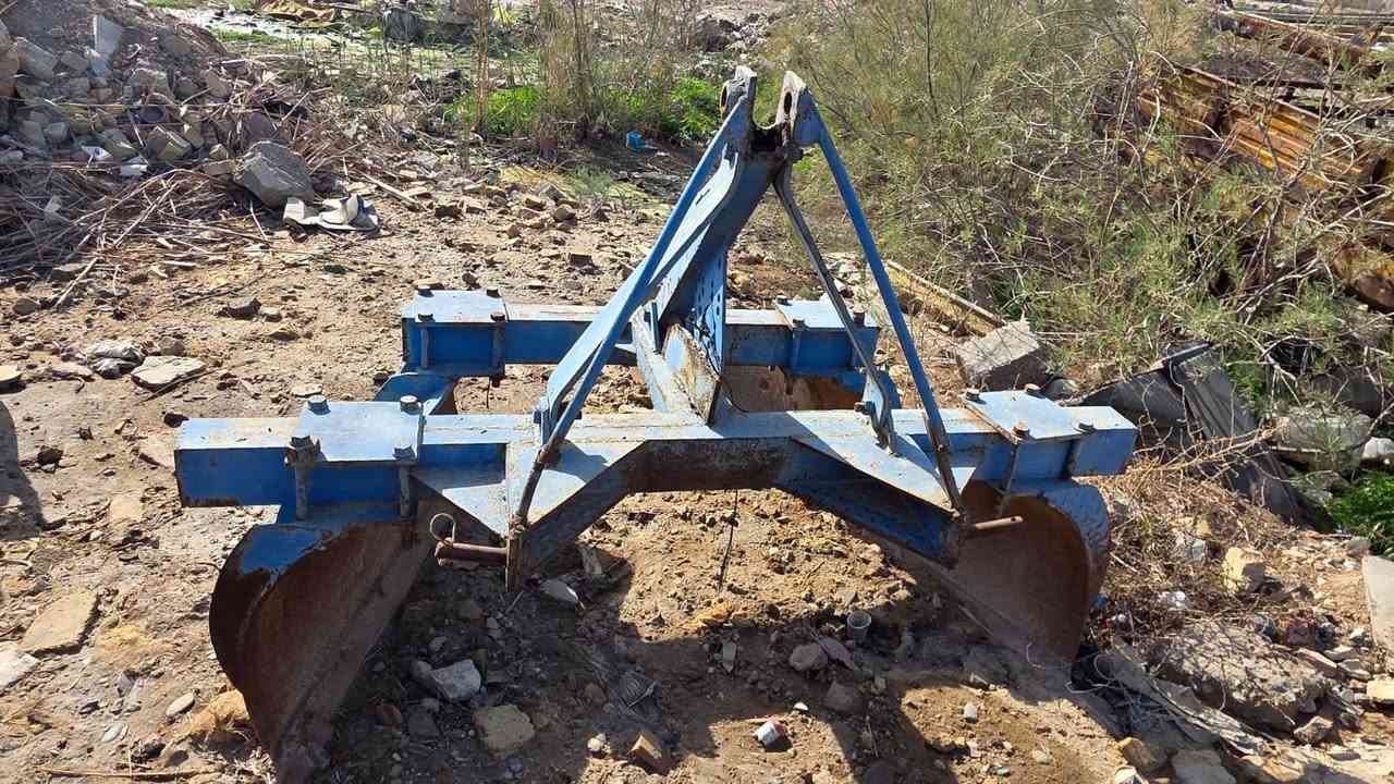 السلام عليكم عندي هاي مكينه للبيع عله وظع الشركة استخدامه بس عندي مامشتغله أقل من 100دونم افيات حجمه 180 لحاب يتواصل عله هذا الرقم ***********
