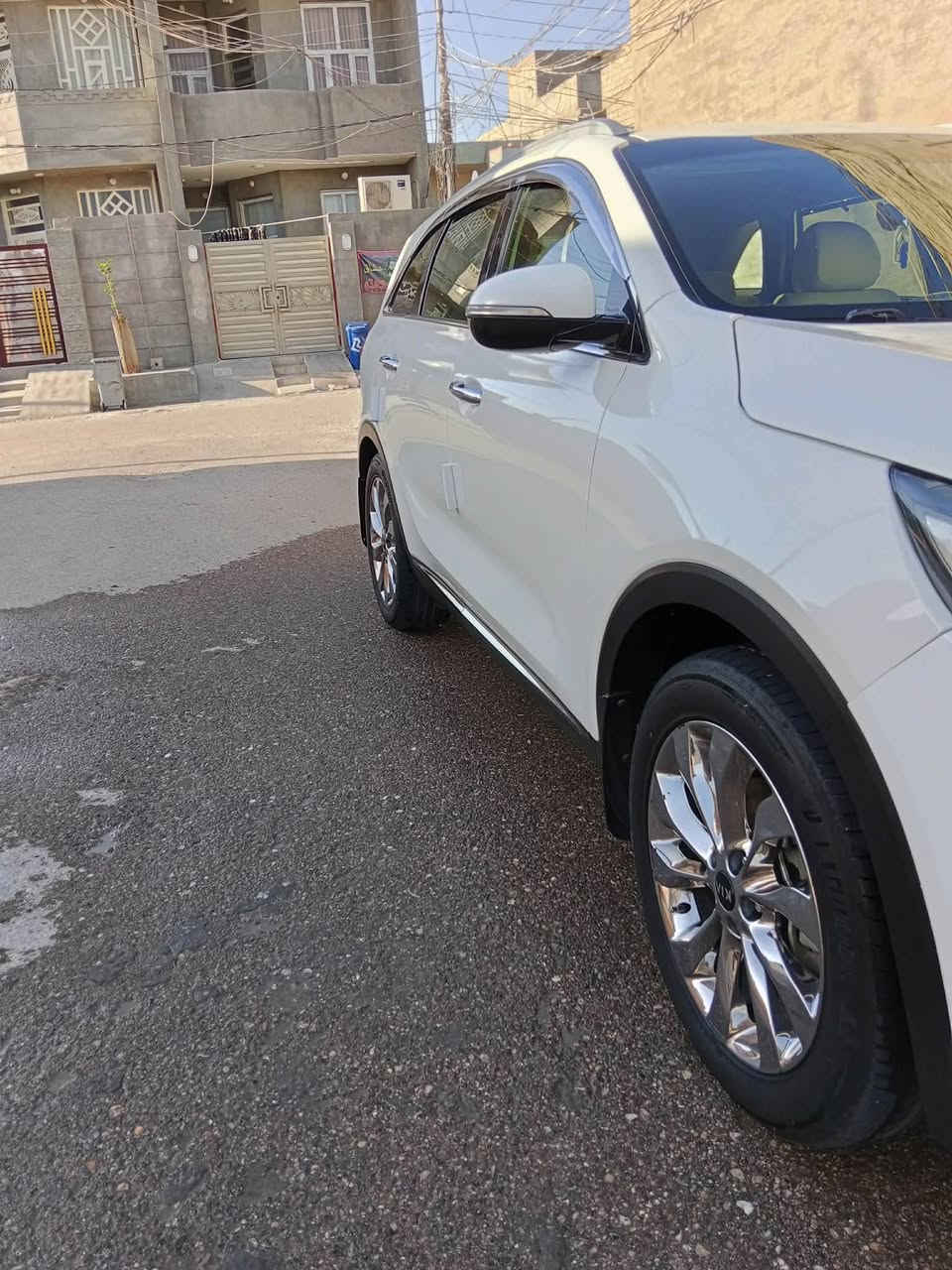 سلام عليكم  اني مكلف بالنشر سيارة سورنتو فول مواصفات موديل 2018 لسعر خاص
شراي يتصل على هذه رقم صاحب سياره ***********
