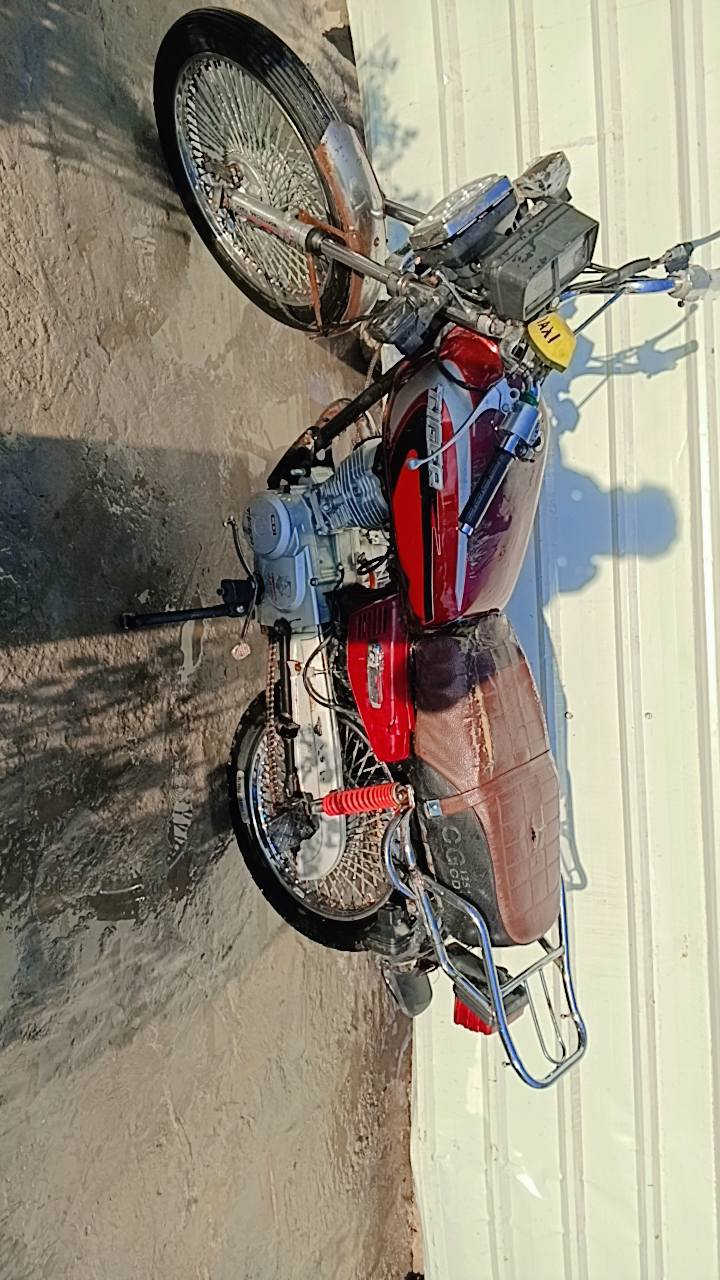 دراجه تايكر للبيع موديل 20 أوراق امولي  مابيه اي نقص للستفسار اتصل ***********
