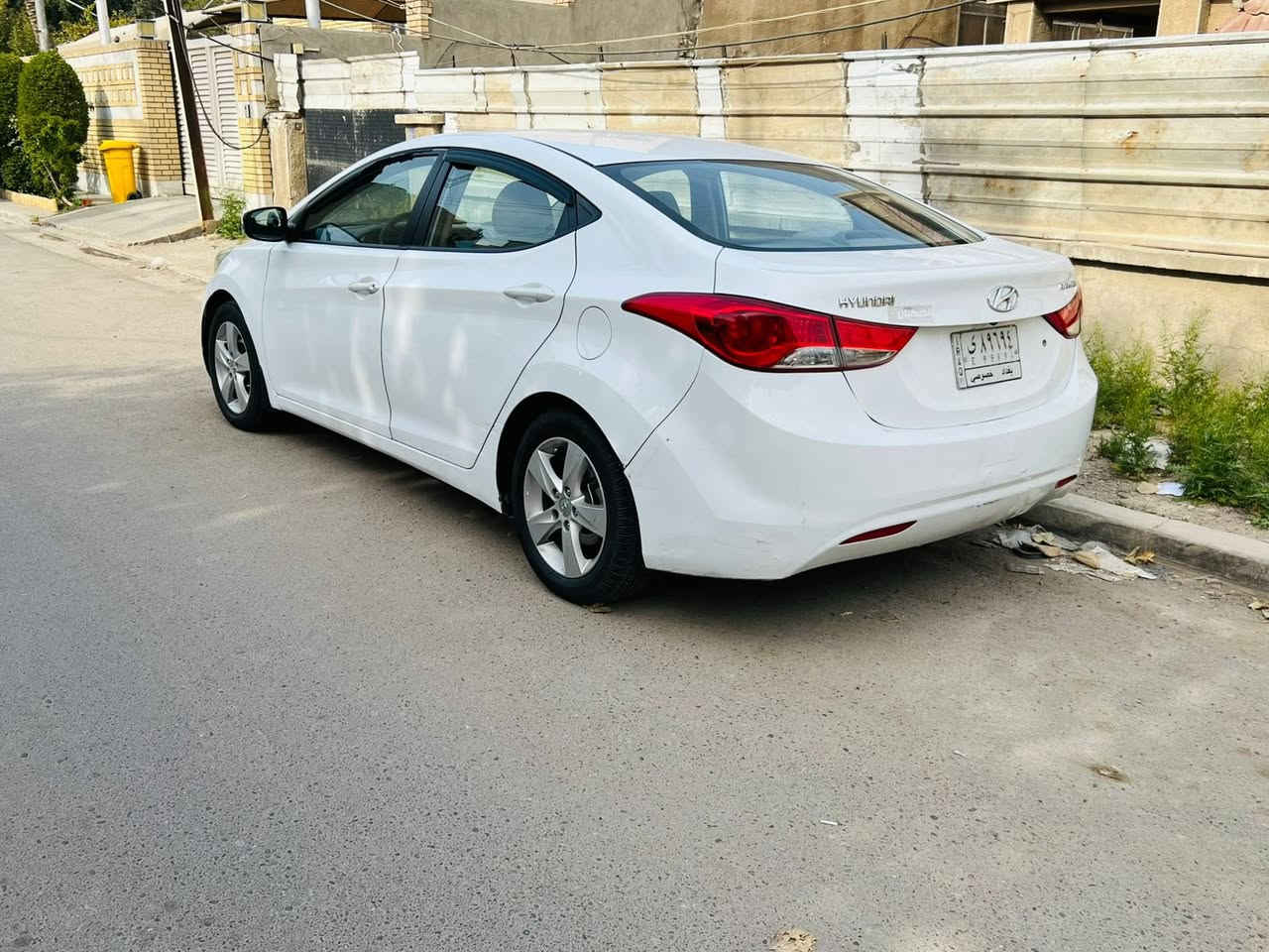 السلام عليكم النترا موديل 2013 خليجي محرك 1600دوش سيارة بدون ضربه مكفوله من الصبغ  بيها بارد تخم تاير جديد تبريد شغال سيارة جاهزة على اخر حبايه 
مكان السيارة بغداد   
السعر  106 $

رقم الهاتف/***********
