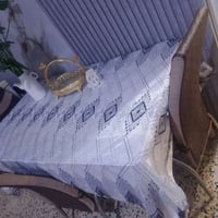 ميز طعام ٢٥ • ميز تلفزيون ١٠ • حي السكر