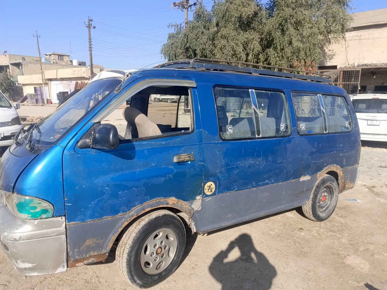 السلام عليكم سياره البيع موديل 96كفاله مكينه وكير سياره بلاديه رقم صاحب سياره مامتواجد على لفيس ***********
