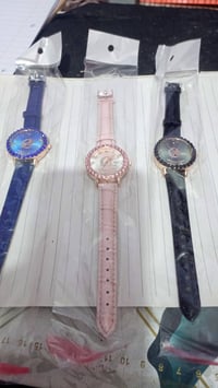 ساعات • توصيل مجاني