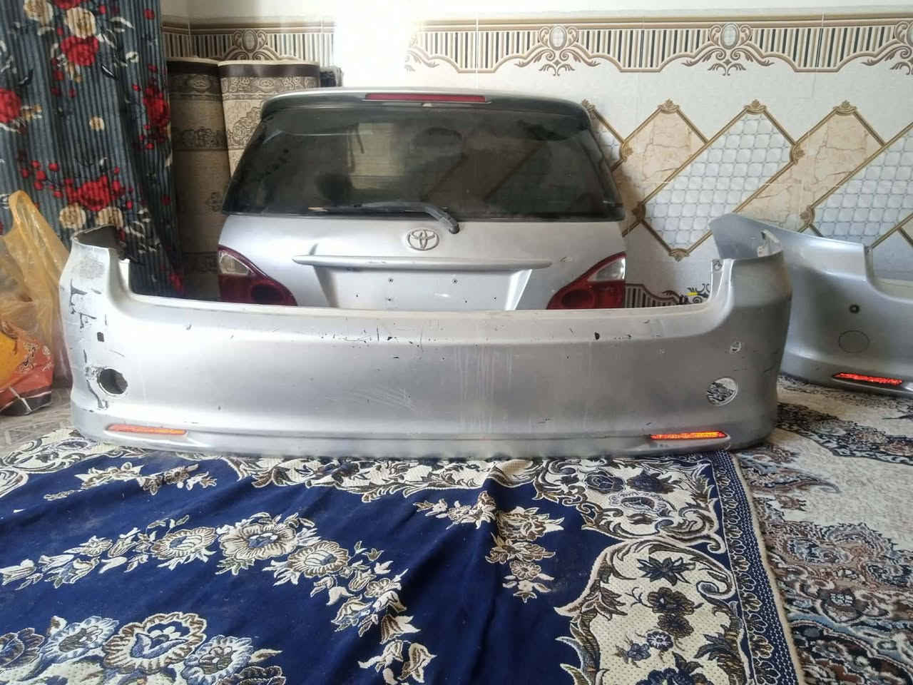 السلام عليكم ورحمه الله وبركاته للبيع باب جنطه كريستال ودعامي كريستال فراشه الباب ب ٥٠ والدعاميه ب ٤٠ وهذا رقم تليفونه *********** بي واتساب إني مكلف بل نشر
