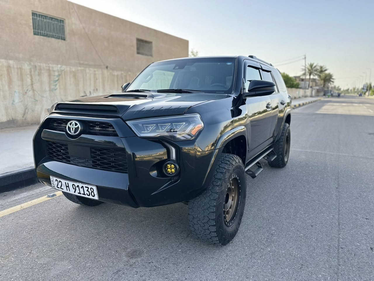 السلام عليكم
موديل2022 
TOYOTA  4RUNNER SR5 Preniuim✍️
~ تويوتا فور رنر 
~ وارد أمريكا  
~ محرك 6 سلندر  / V6 
~ فئة SR5 
~ ايرباك سترن و برده رجعت بيلادي 
~موصفات 1/1 
~ بصمة 
~ فور ويل ( 4*4 ) 
~ شاشة كبير  كاميرة دوار 
~ كاميرة خلفية 
~ داخلية اسود ملكية 
~ رادار أمامي  
~ كشن أمامي كهربائية 
~ كشن مخمل 
~ لايتات 3عدسات زينون
~تحديد سرعة 
~ حجم تايرات 17 
~ ماشي66  الف ميل 
~سيارة رقم اربيل ب اسمي  
~ سعر  (248 $ )ورقة دولار بيها مجال 
~ مكان واسط العزيزية
***********
