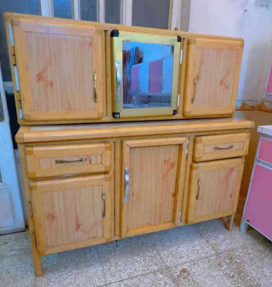 كاونترات للبيع الطول متر ونص *********** ديوانية
